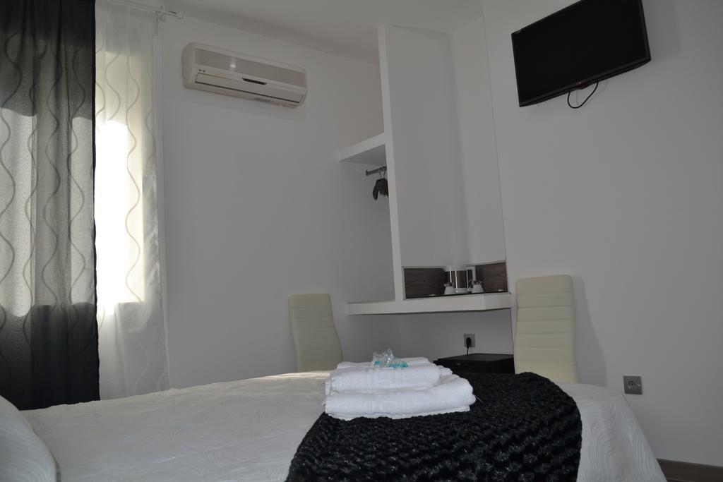 Hostal Meyra مدريد المظهر الخارجي الصورة
