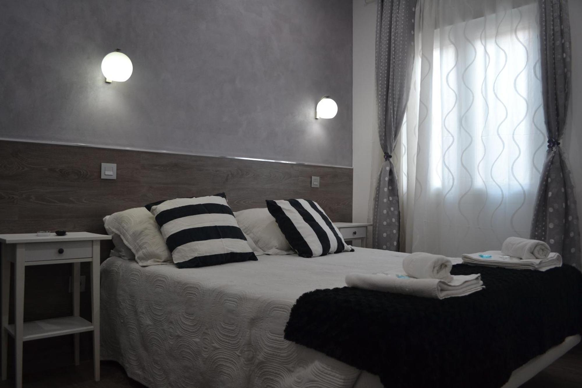 Hostal Meyra مدريد المظهر الخارجي الصورة