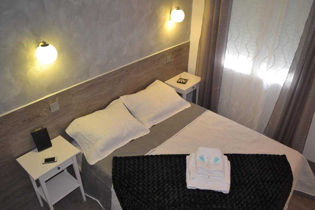 Hostal Meyra مدريد المظهر الخارجي الصورة