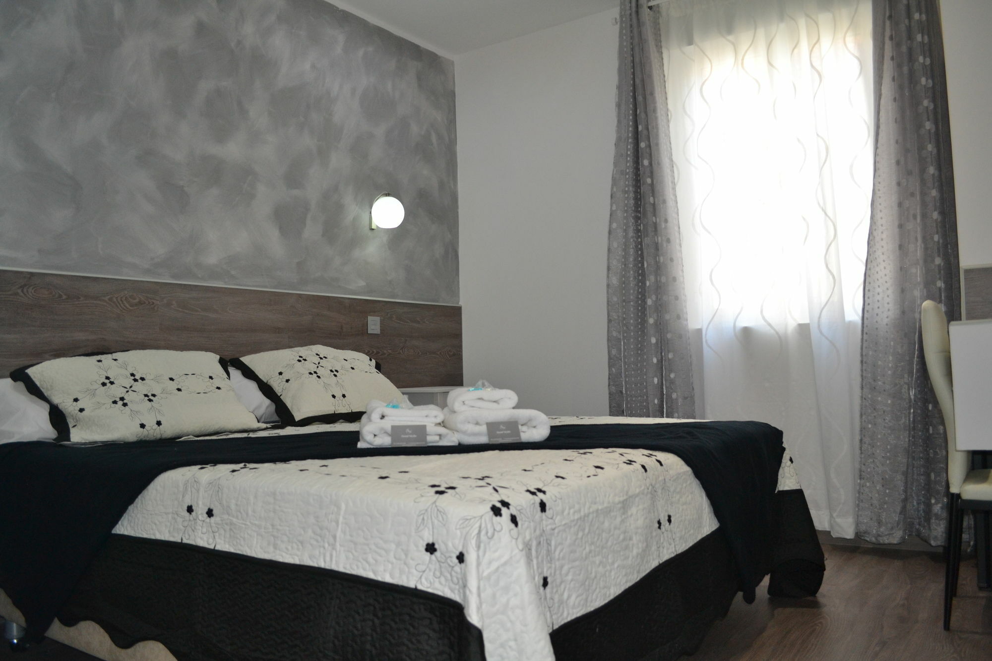 Hostal Meyra مدريد المظهر الخارجي الصورة
