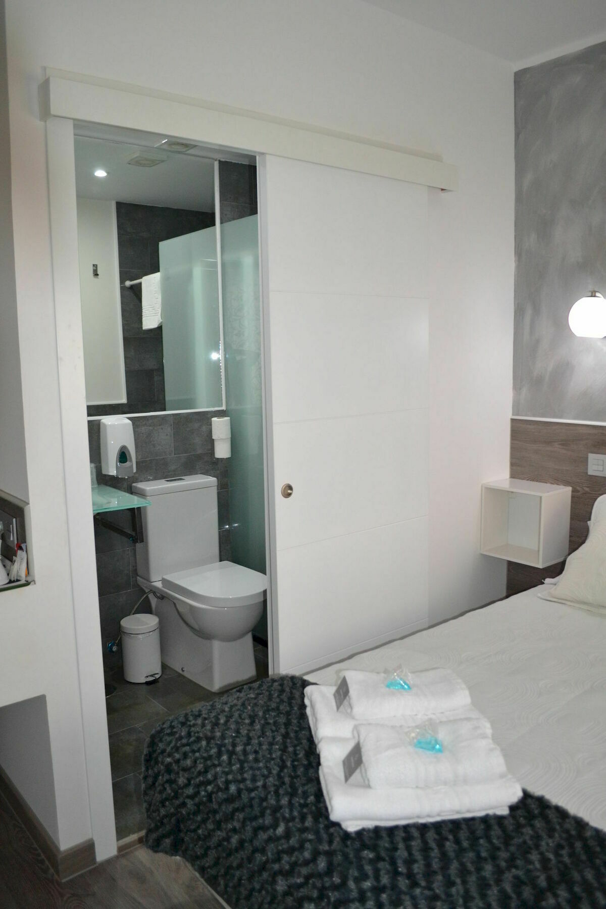 Hostal Meyra مدريد المظهر الخارجي الصورة