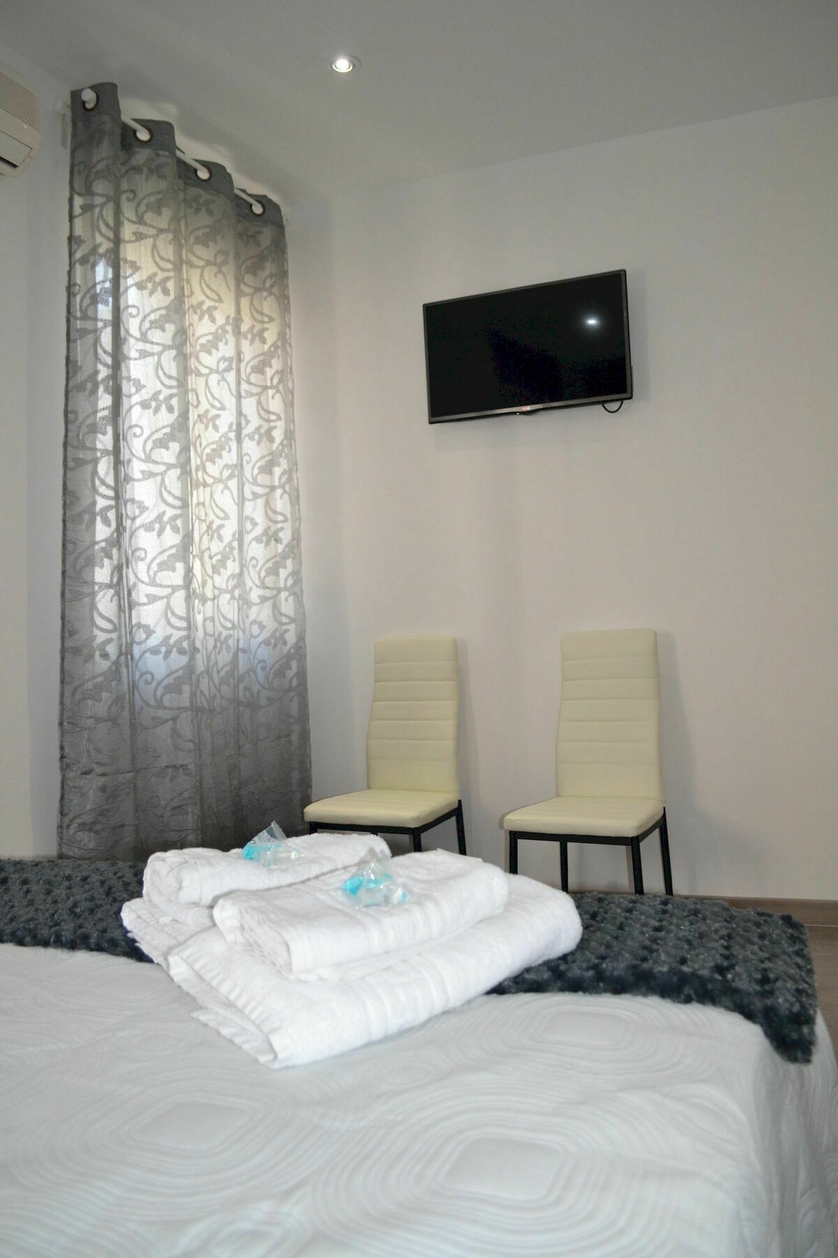 Hostal Meyra مدريد المظهر الخارجي الصورة