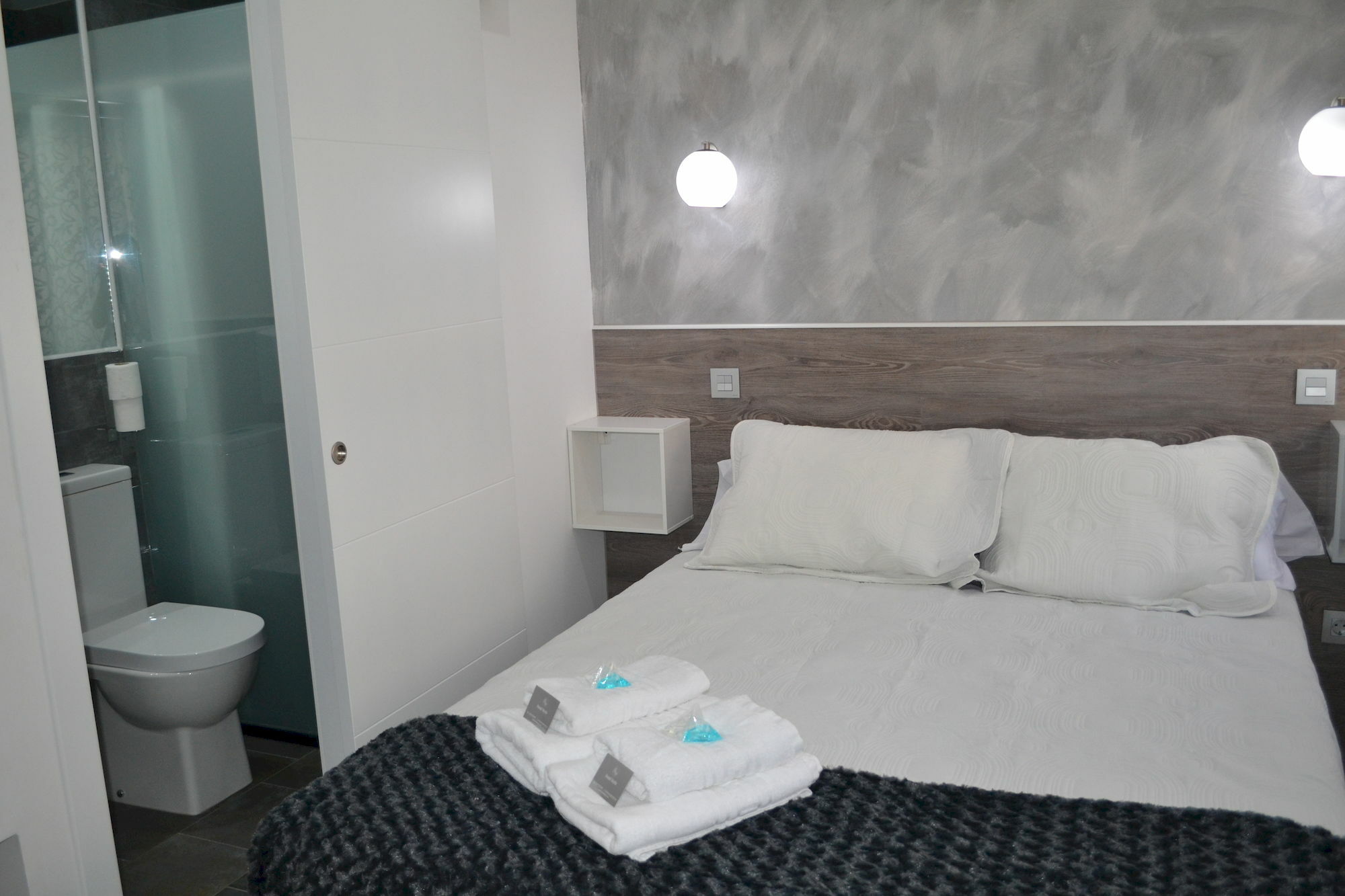 Hostal Meyra مدريد المظهر الخارجي الصورة
